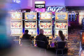 Filipino player accessing sg777 casino platform on mobile phone